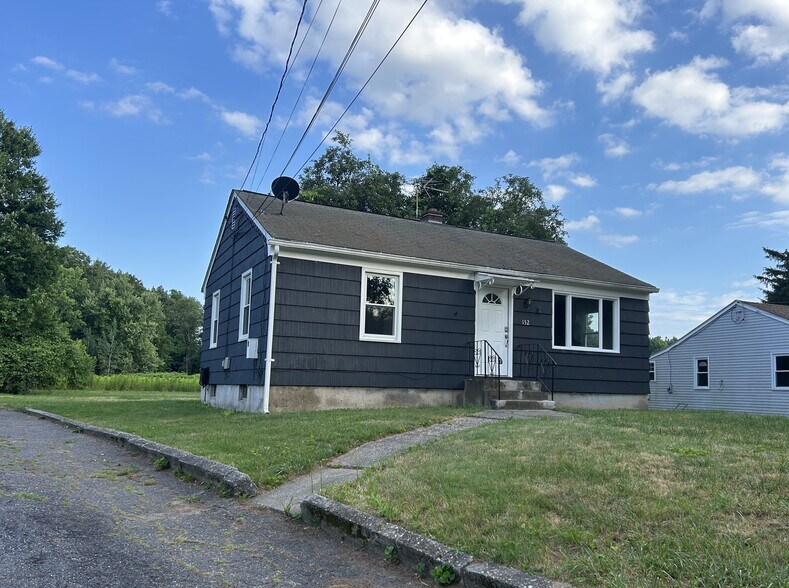 Primary Photo - 152 Cottage Rd