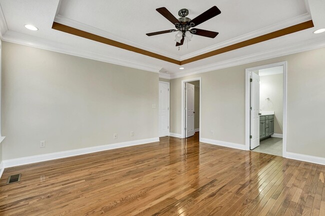 Building Photo - 217 Home Pl Ct SE