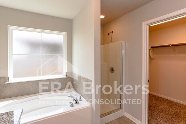 Building Photo - 2072 Dade Loop