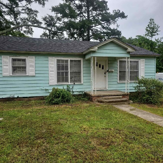 Primary Photo - 913 Eastland Ave