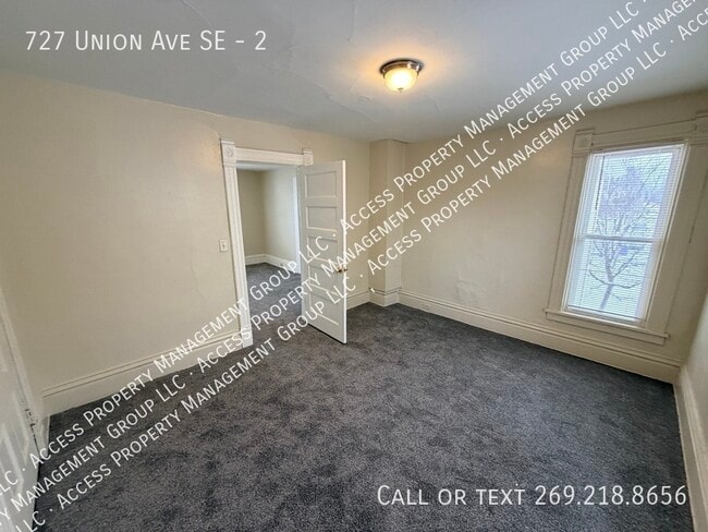 Building Photo - 727 Union Ave SE