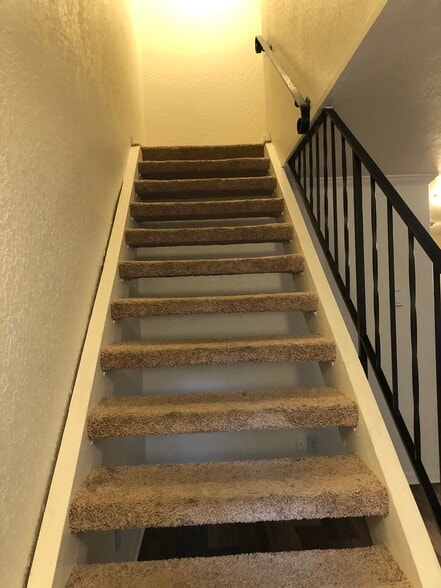 Building Photo - 227 Dorn Ave