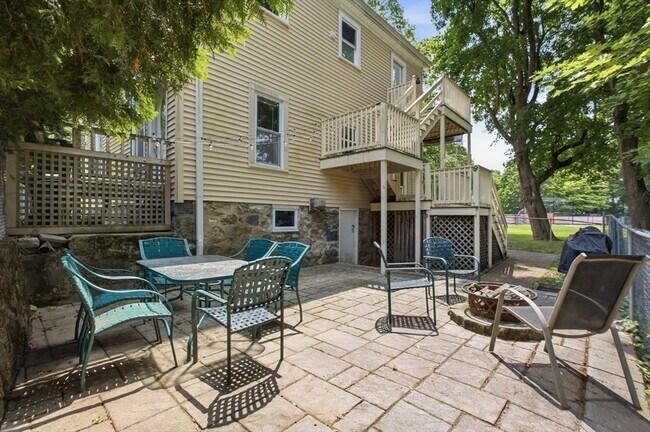 Building Photo - 181 Churchills Ln