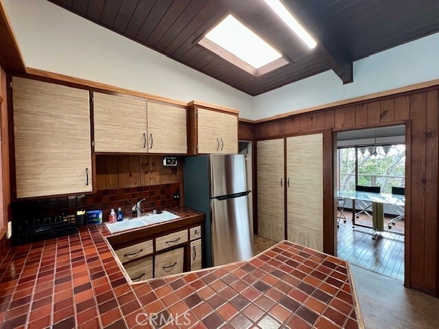 Building Photo - 676 Orlando Dr