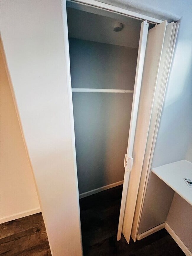 Building Photo - 3-Bedroom Home Near Aksarben For Rent – Mo...