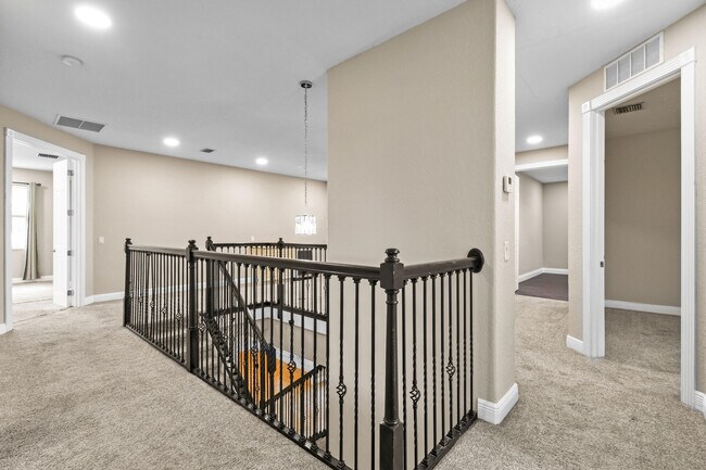 Building Photo - 15172 96th Ln N