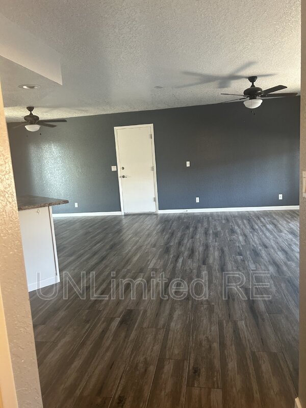 Building Photo - 2954 Mica Dr