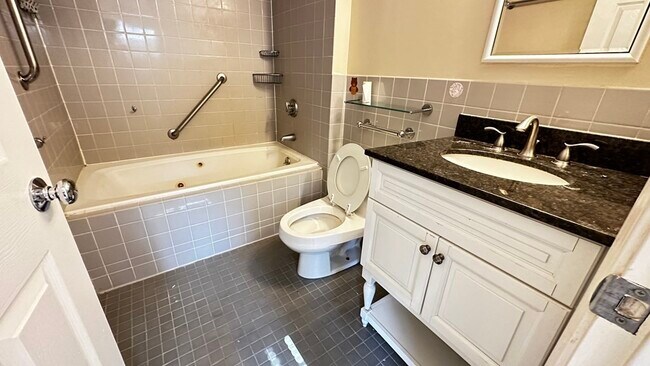 Building Photo - 22 Bay State Rd