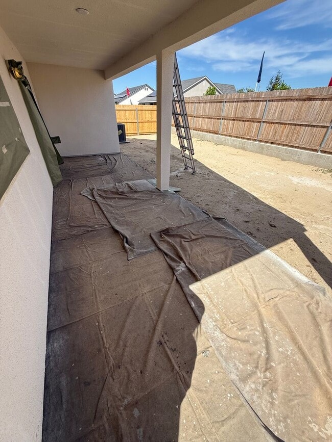 Building Photo - NEW Beautiful 3 Bedroom 2 Bath Home In Delano