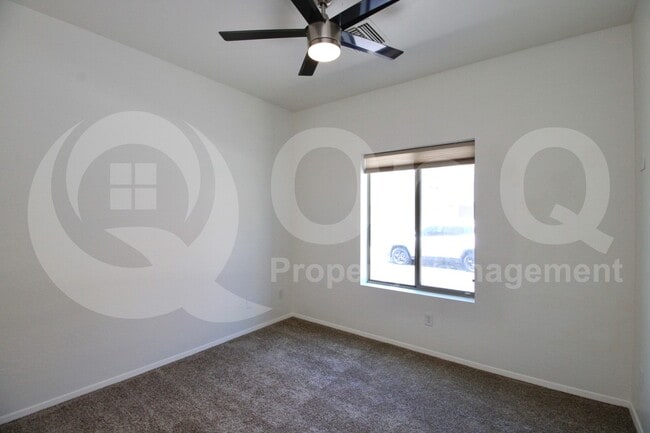 Building Photo - 3113 E Danbury Rd
