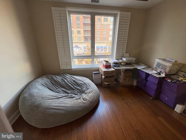 Building Photo - 1915 Towne Centre Blvd