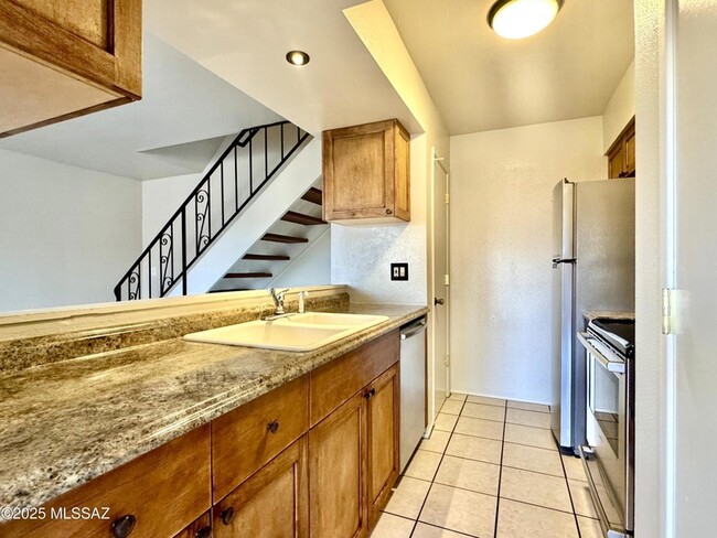 Building Photo - 6536 Calle La Paz