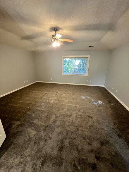 Master bedroom - 7739 SW Carrollon Dr