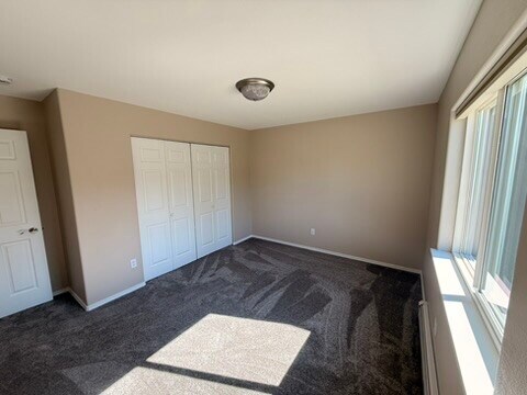 Building Photo - 345 E Victor Cir