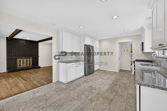Building Photo - 10327 Dorenshire Ct