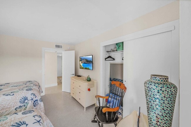 Building Photo - 1111 S Ocean Blvd