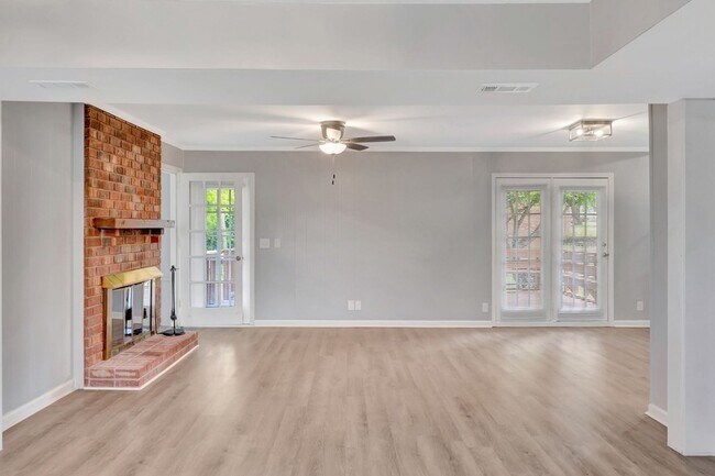 Building Photo - 3401 Shakertown Rd