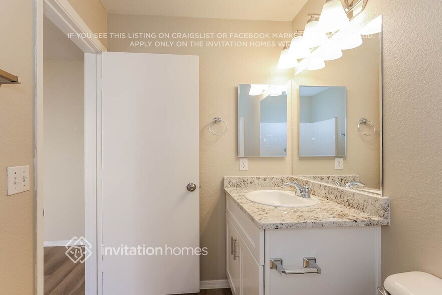 Building Photo - 9537 W Monte Vista Rd