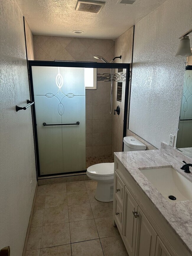 Building Photo - 11465 Ave 200