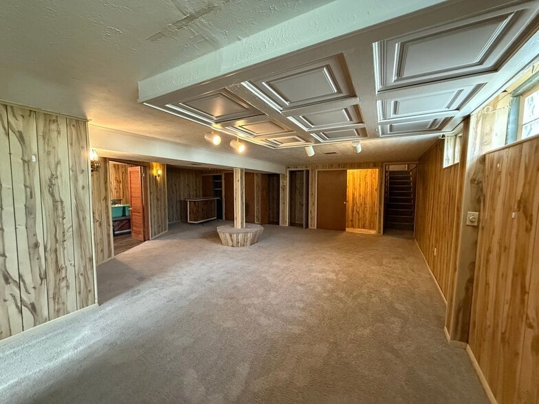 Building Photo - 9358 Bluegate Dr