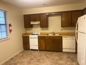 Building Photo - 311 N Joplin, Apt 1-7