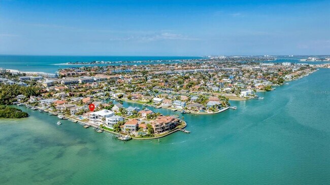 Building Photo - 120 Sands Pt Dr