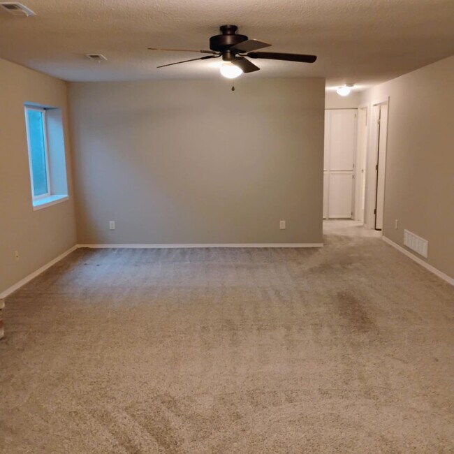 Building Photo - 1818 N Nickelton Ct