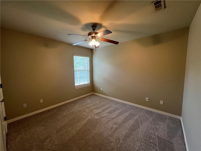 Building Photo - 3304 SW Briar Creek Ave