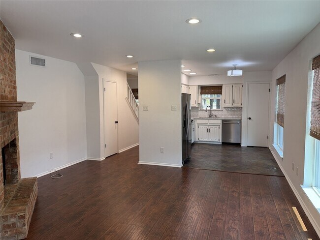Building Photo - 3410 Timberline Dr