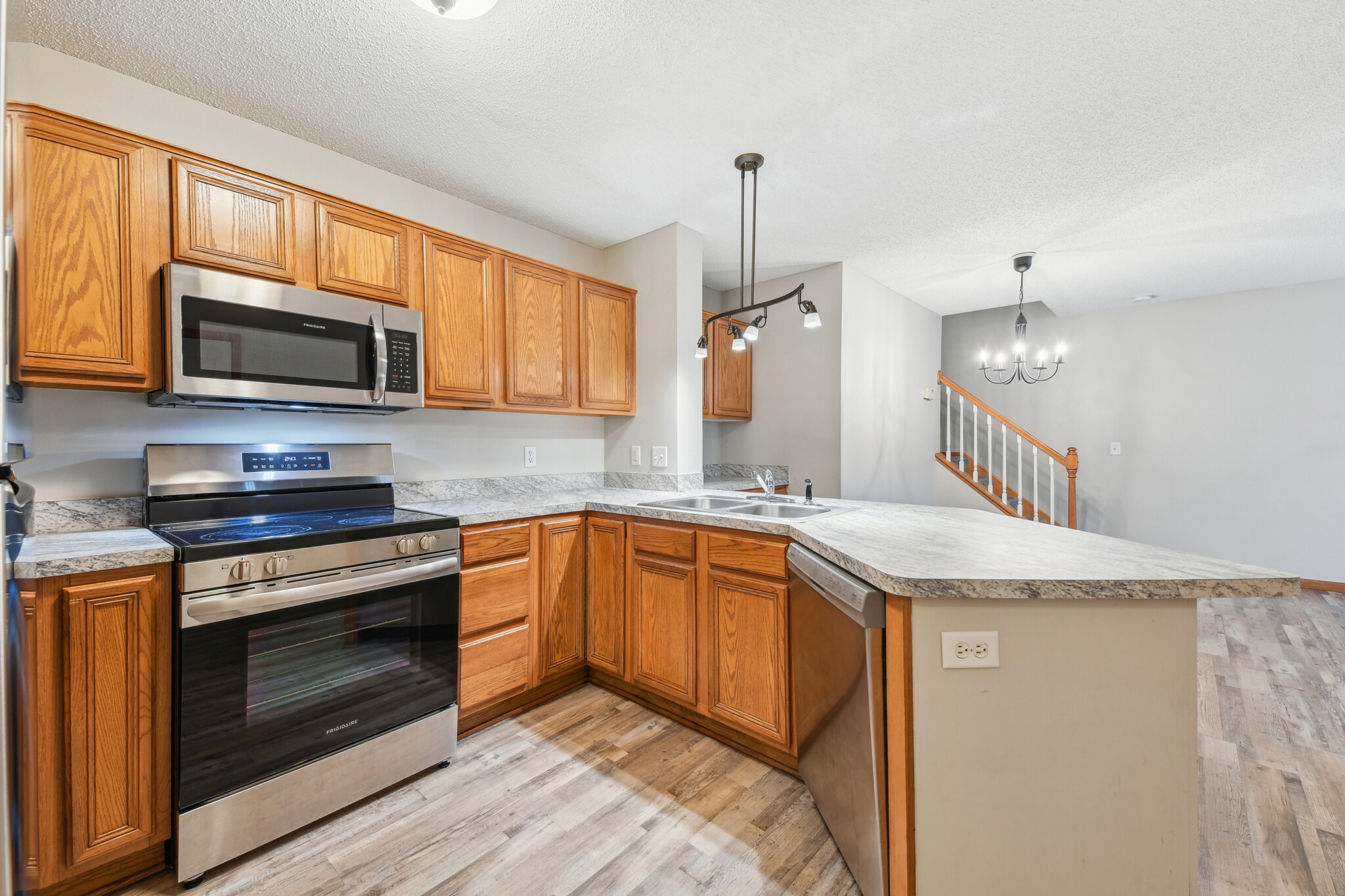 Building Photo - 8914 92nd St S