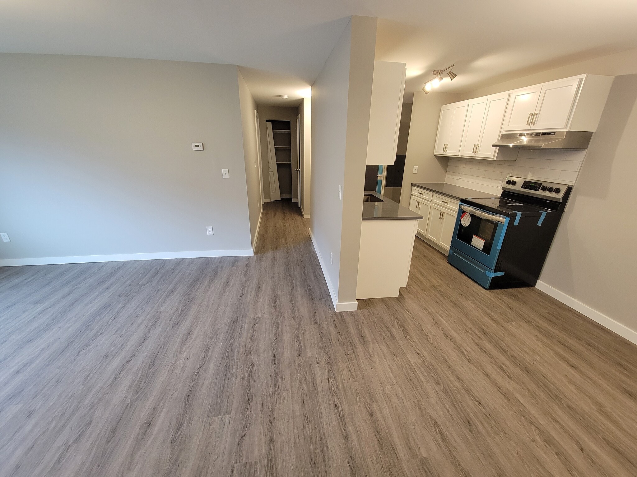 Building Photo - 131 Sherbrooke Ave