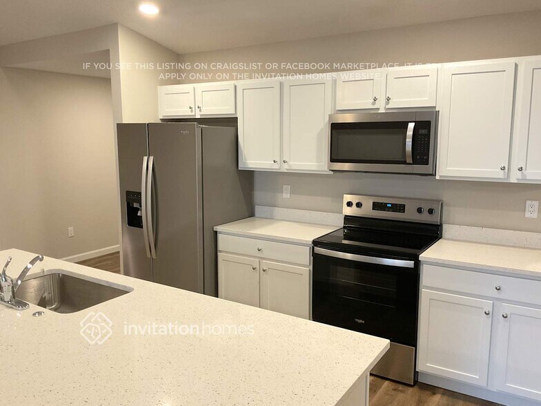 Building Photo - 2257 SW Frisco Terrace