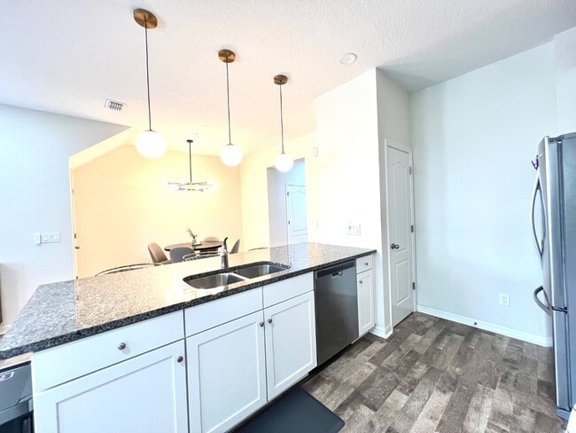 Building Photo - 1043 Taramundi Dr