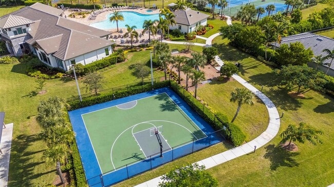 Building Photo - 4828 Chantilly Rd