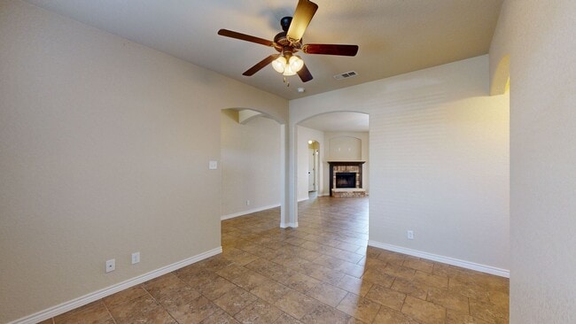 Building Photo - 2 WEEKS FREE RENT + $1,895 ONE STORY 4 BEDROOM WITH 3 FULL BATHS