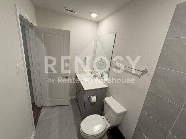 Building Photo - 11028 Elata Dr