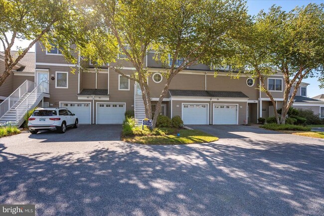 Building Photo - 38259 Lake Dr