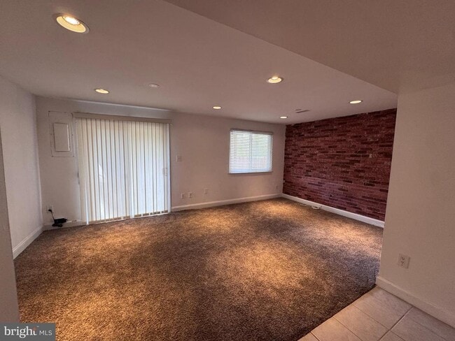 Building Photo - 3034 Sugar Ln