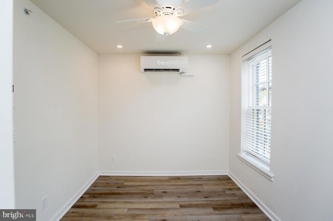 Building Photo - 41 Bridge St