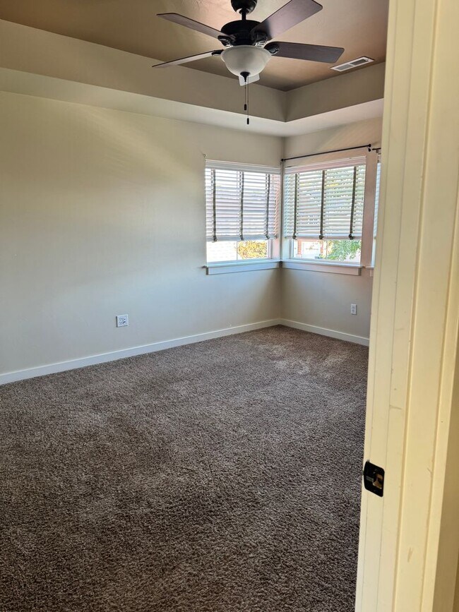 Building Photo - Fantastic home in Central Bozeman ready for move-in