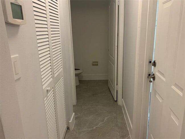 Building Photo - 256 Riverwalk Cir