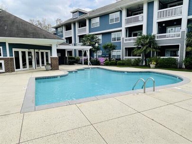 Building Photo - Charming 2BR/2BA Condo in Dilworth/South E...