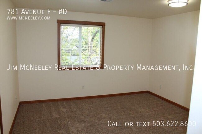 Building Photo - 781 Avenue F