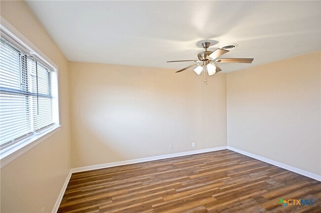 Building Photo - 4706 Dreibrodt Rd