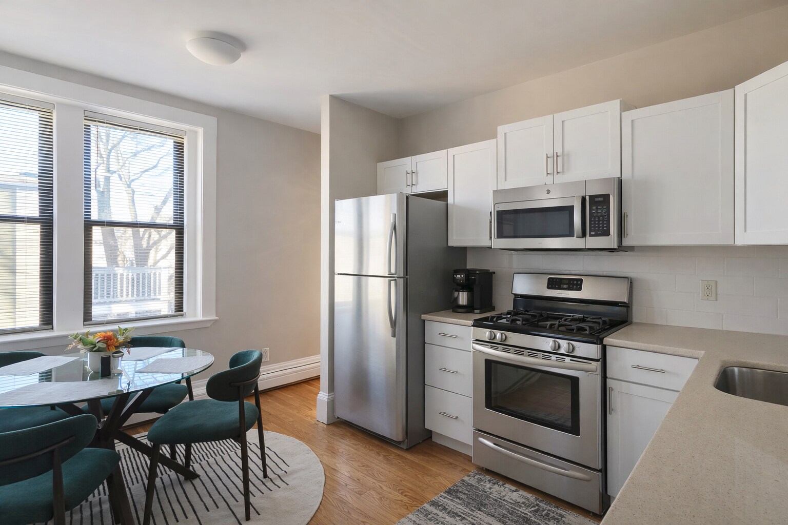 Building Photo - 32-34-34 Ditson St