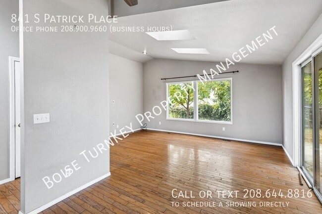 Building Photo - Cute 3/2--Awesome Location/ freeway access...