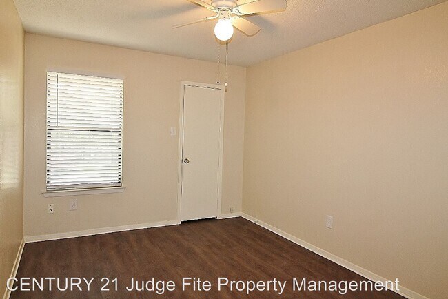 Building Photo - 2 br, 2 bath House - 1111 #A Lynn Street