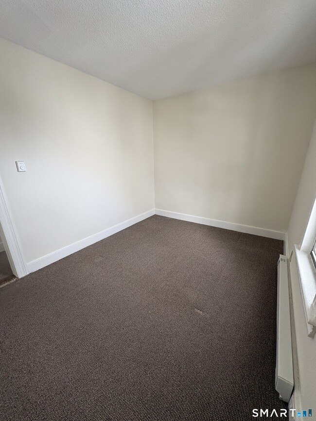 Building Photo - 55 Beaver Brook Rd