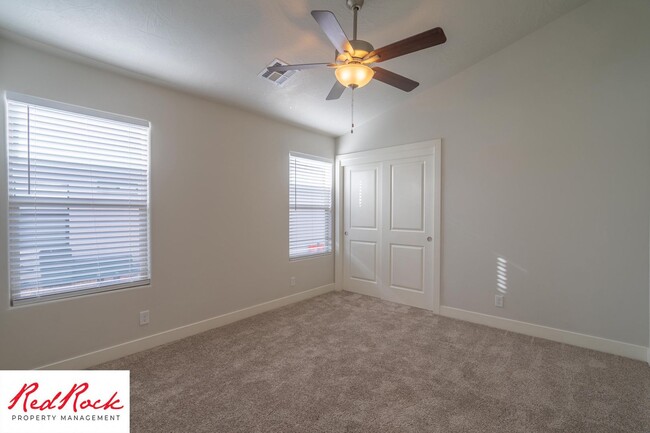 Building Photo - Beautiful 4 Bedroom Home