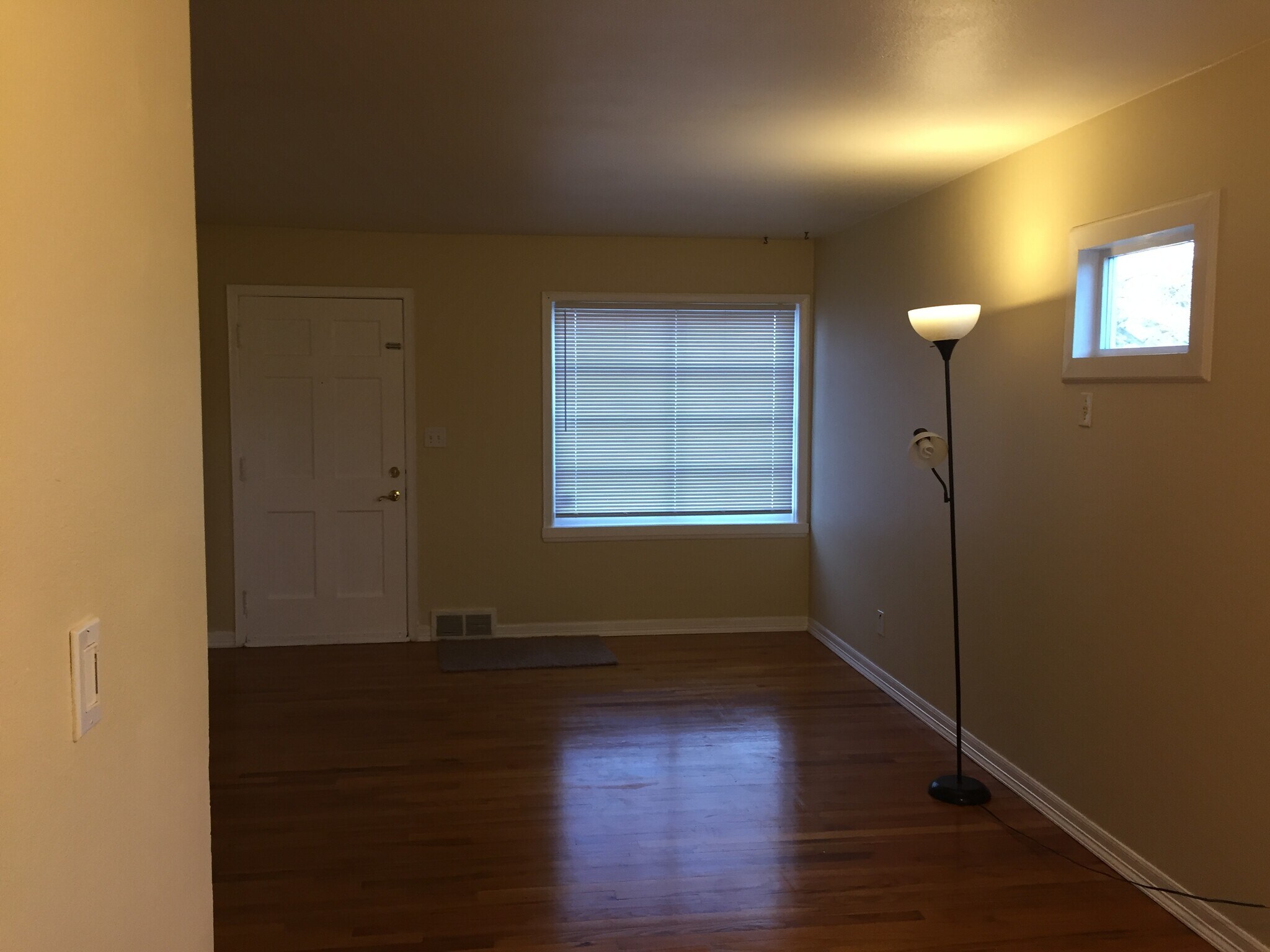 Building Photo - 3320 E 20th Ave